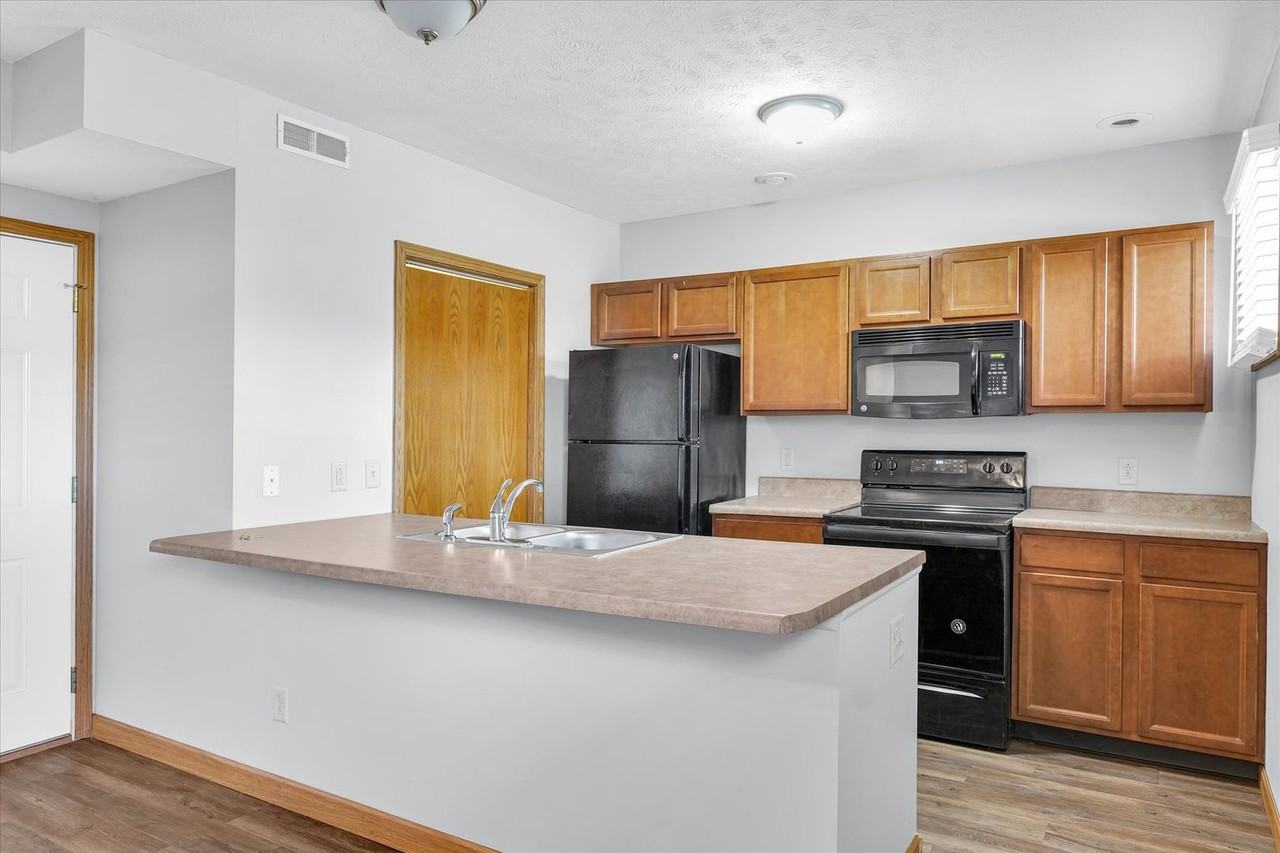 2504 E. Washington - Photo 6 of 35