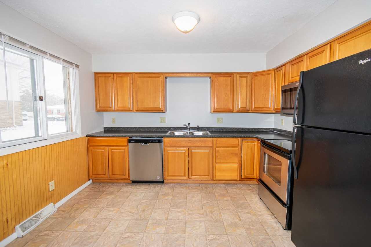 1517 Woods Ave - Photo 4 of 15