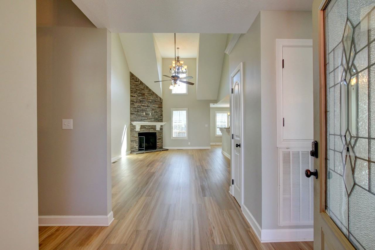 3661 Fox Tail Dr - Photo 2 of 23