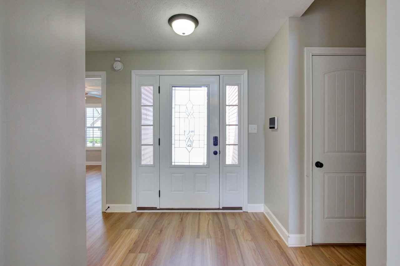 3661 Fox Tail Dr - Photo 5 of 23