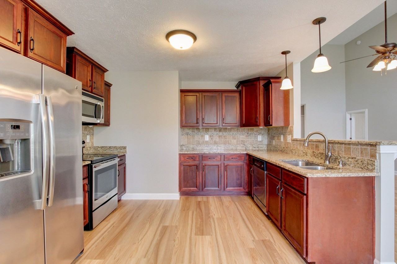 3661 Fox Tail Dr - Photo 7 of 23