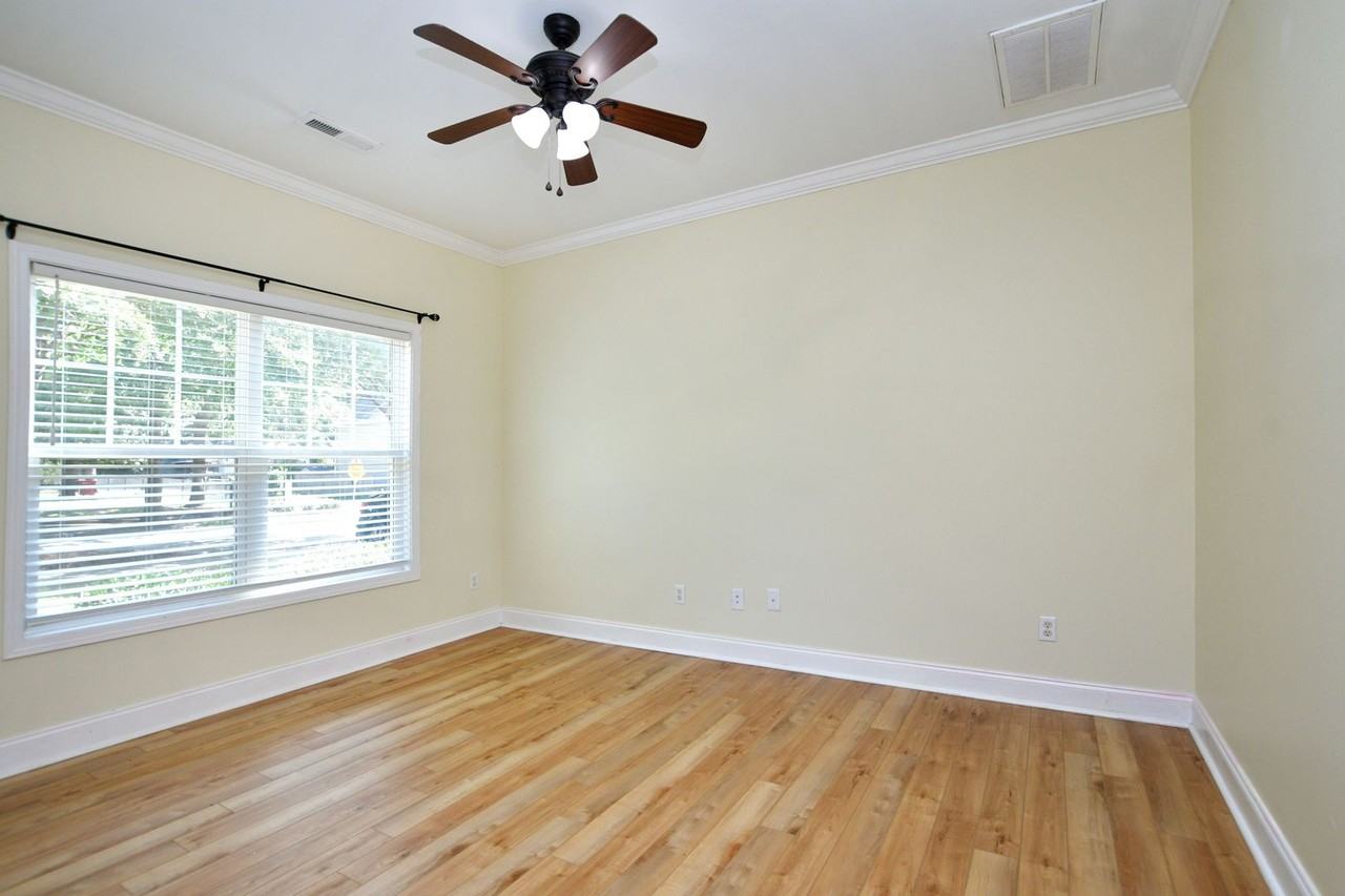 403 Pinckney St - Photo 3 of 29