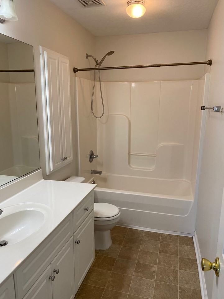 441 Flowing Creek Dr - Photo 7 of 9