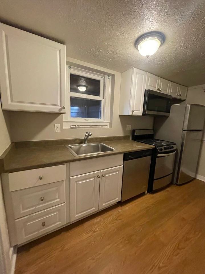 506 N Cascade Avenue - Photo 7 of 38
