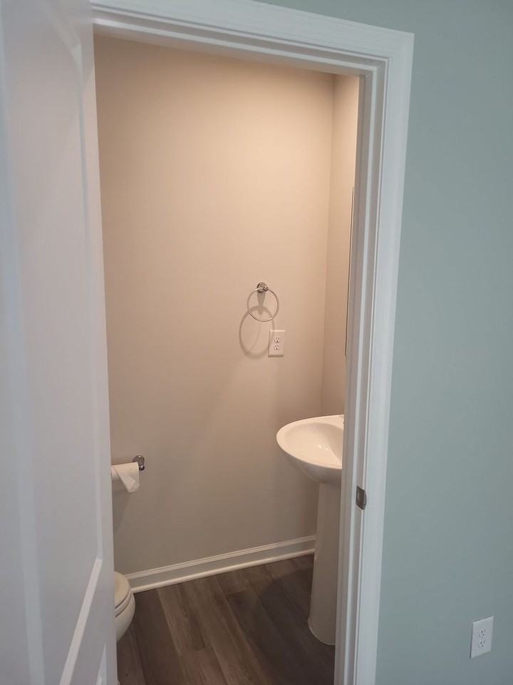 104 Makayla Dr - Photo 3 of 25