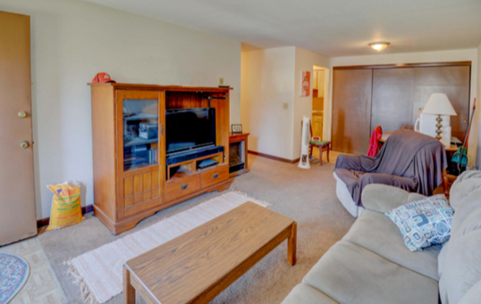 Country Club Apartments - Photo 4 of 9