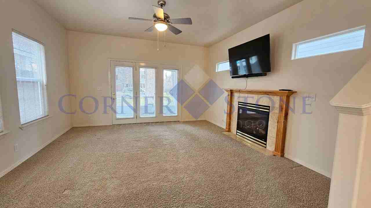 1714 N 30th St - Photo 3 of 16