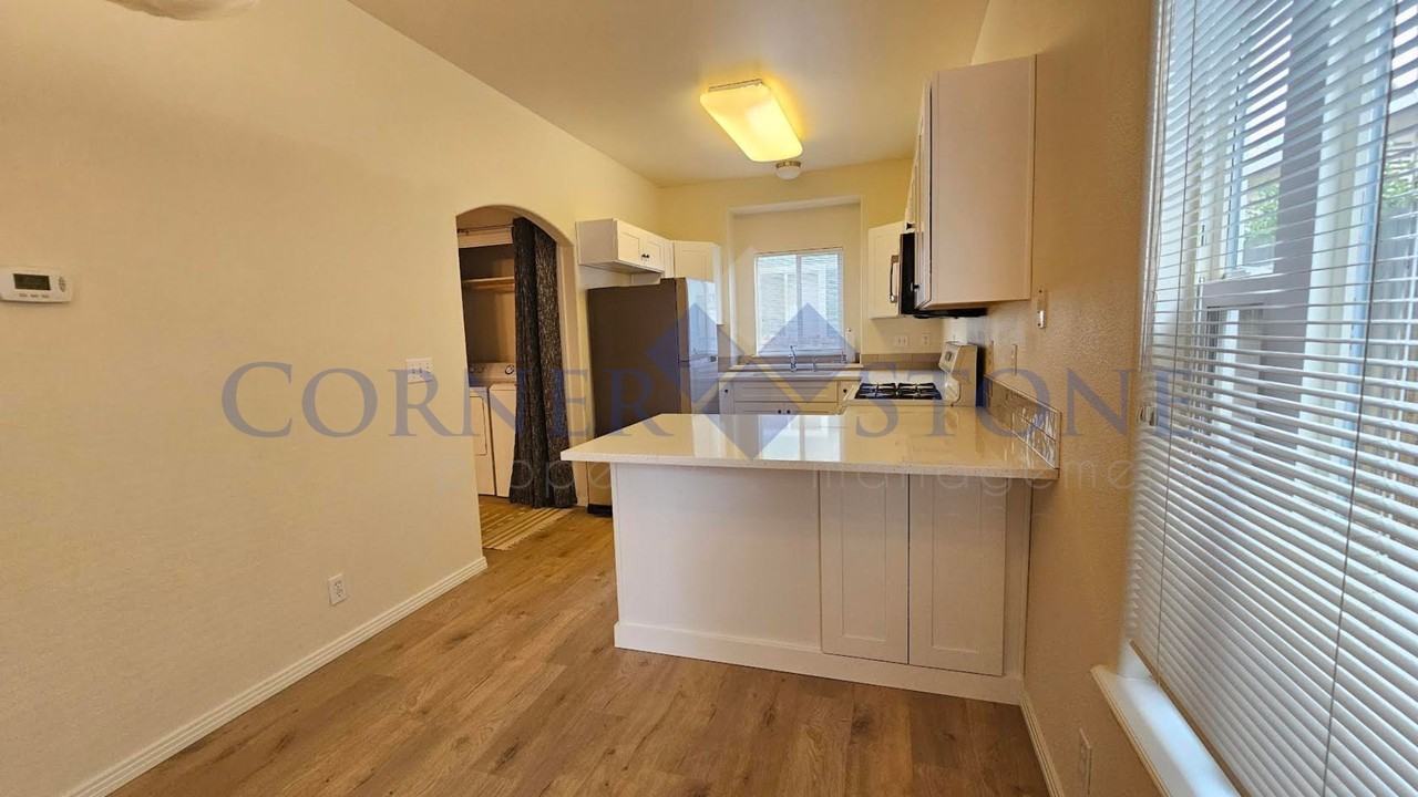 1714 N 30th St - Photo 5 of 16