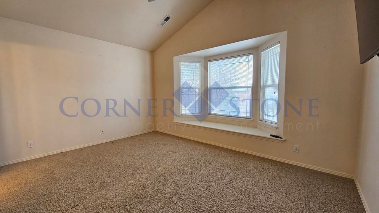 1714 N 30th St - Photo 7 of 16