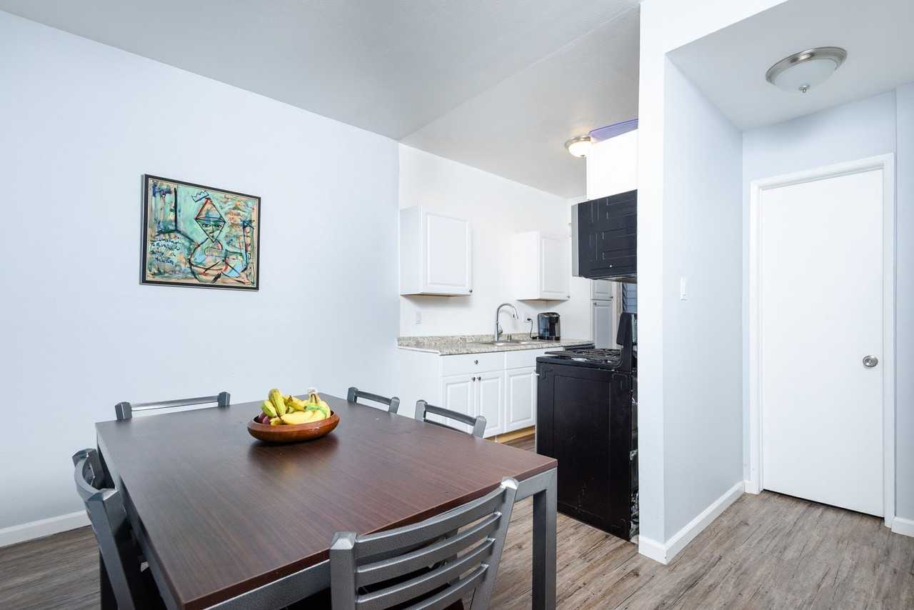 3506 Ransom St. Student Townhomes - Photo 3 of 9