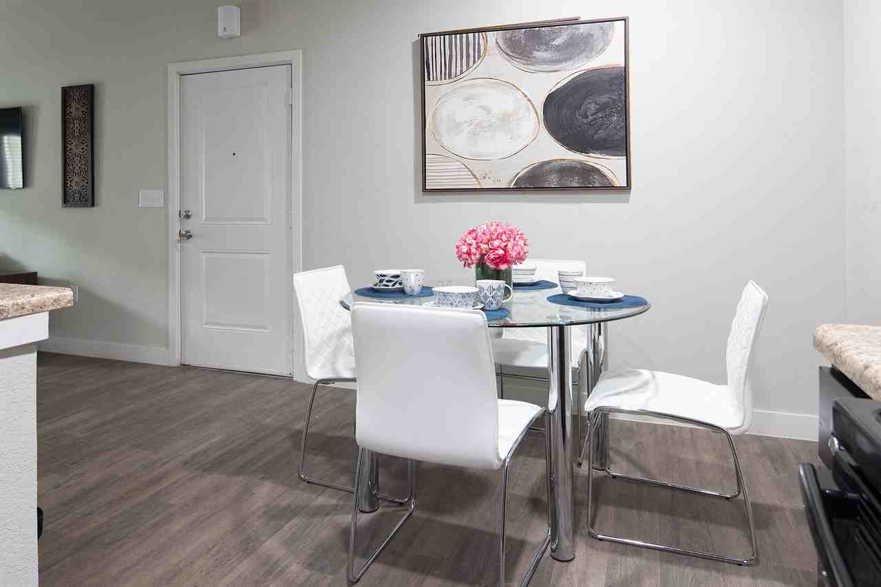 POINTE AT GREENVILLE APARTMENTS - Photo 6 of 43