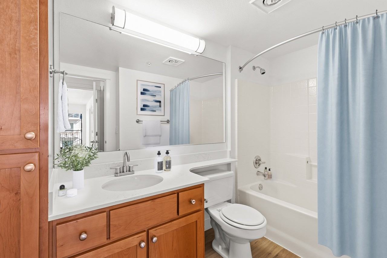 Dexter Lake Union - Photo 5 of 50