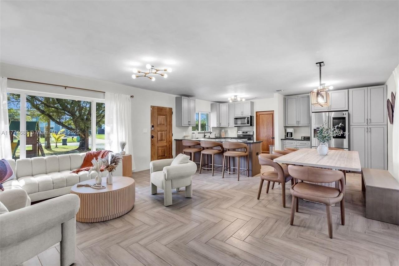 535 N Biscayne River Dr #1 - Photo 6 of 50