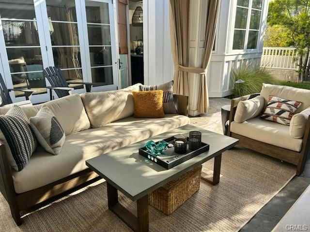 652 31st St - Photo 3 of 8