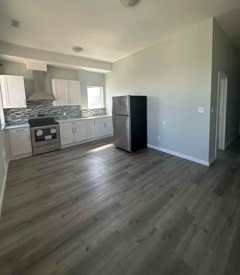 362 Richmond Street #8 - Photo 2 of 11