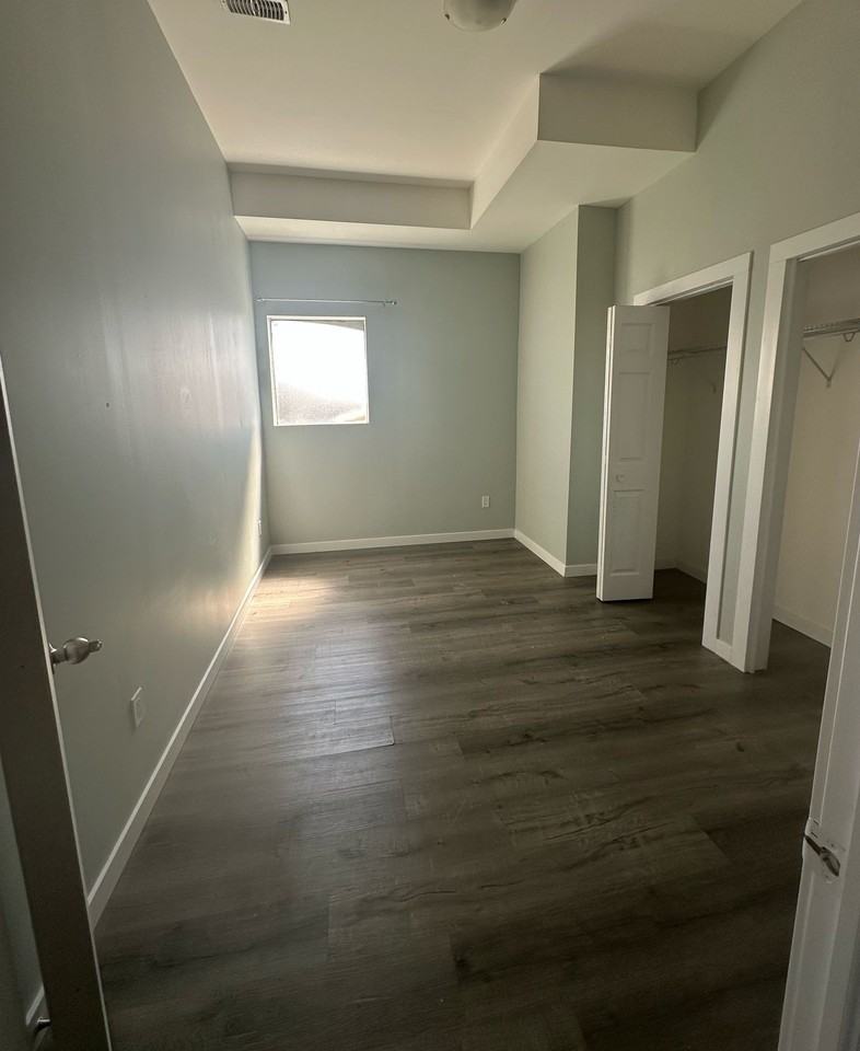 362 Richmond Street #8 - Photo 5 of 11
