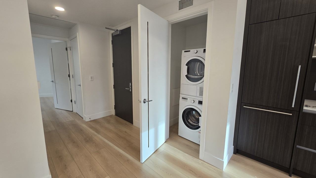 333 Carrall Street #401 - Photo 4 of 17