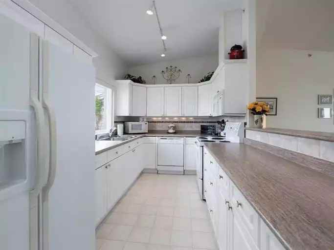 1585 Field Rd #228 - Photo 3 of 9