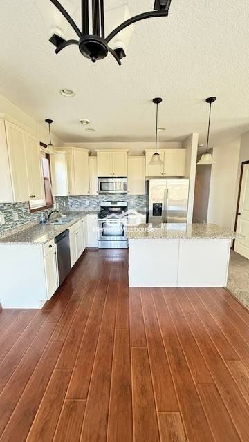 12406 Alamo St Ne - Photo 3 of 18