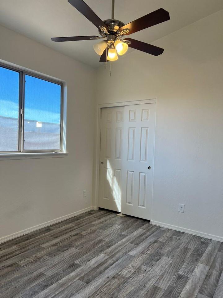 1707 East Cortez Drive - Photo 2 of 6
