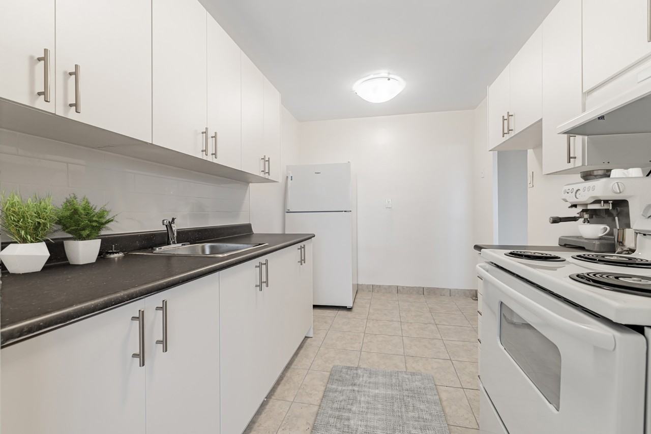 25 Stong Court - Photo 5 of 13