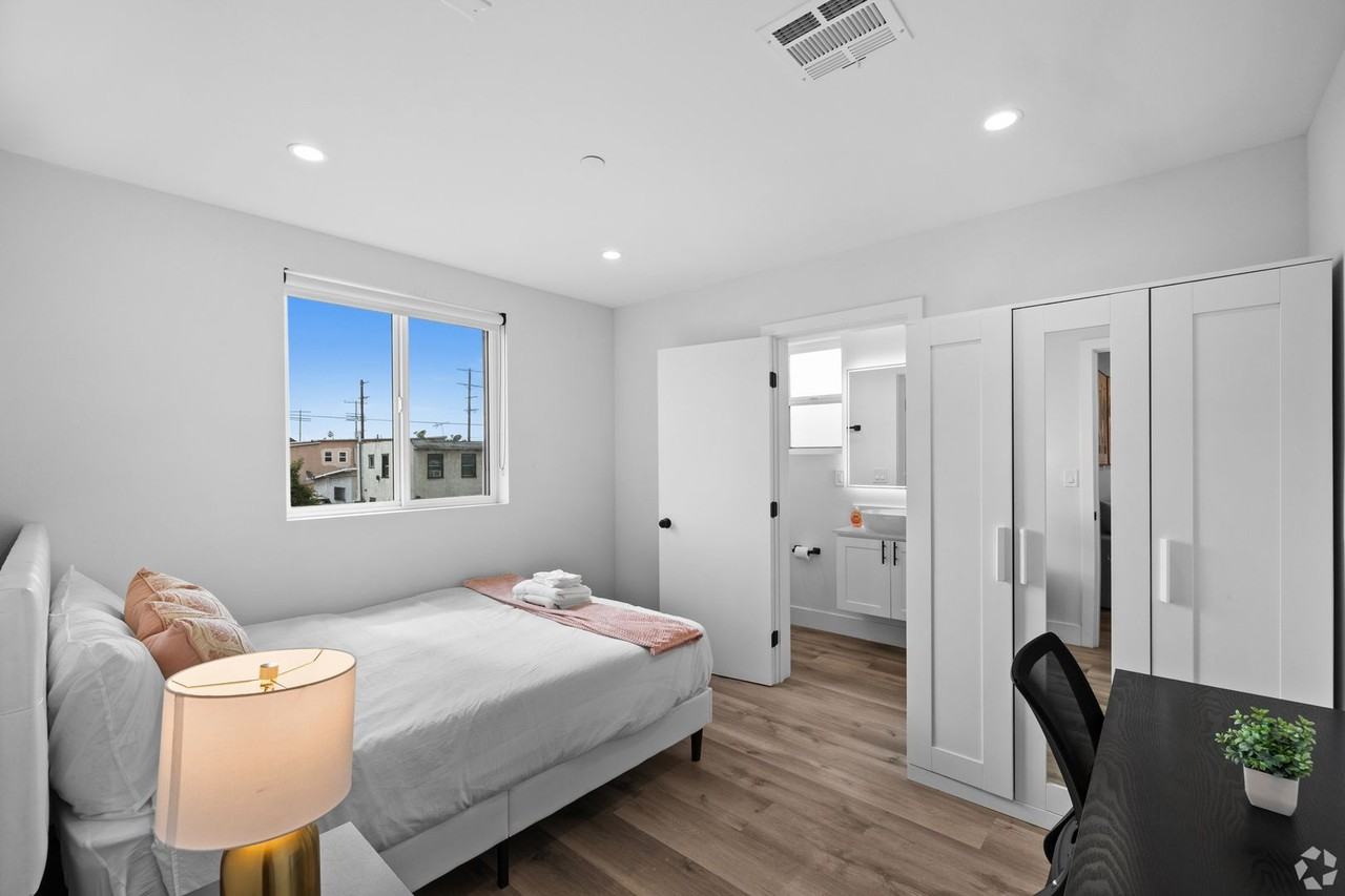 MH 5401 Carlin St - Photo 2 of 14