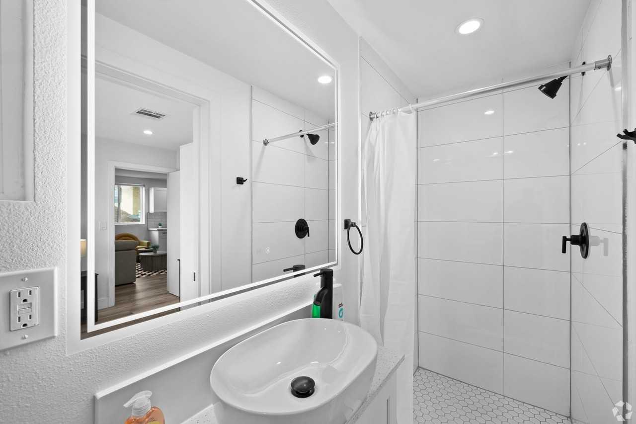 MH 5401 Carlin St - Photo 5 of 14