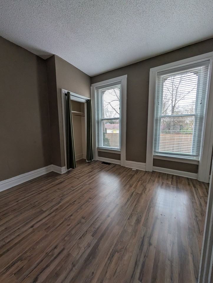 Chestnut House - Photo 6 of 19