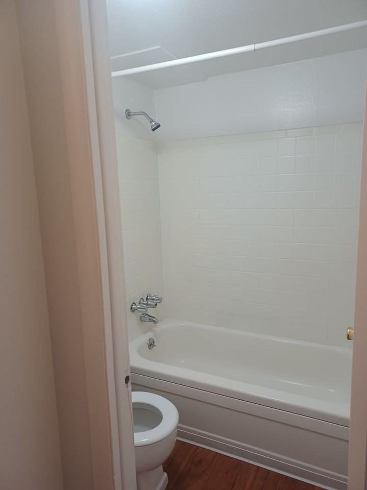 Grandview Towers - Photo 7 of 10