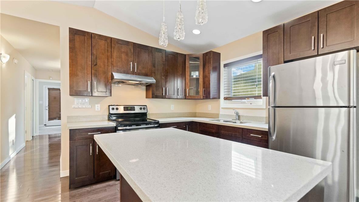 258 King Edward St - Photo 3 of 13