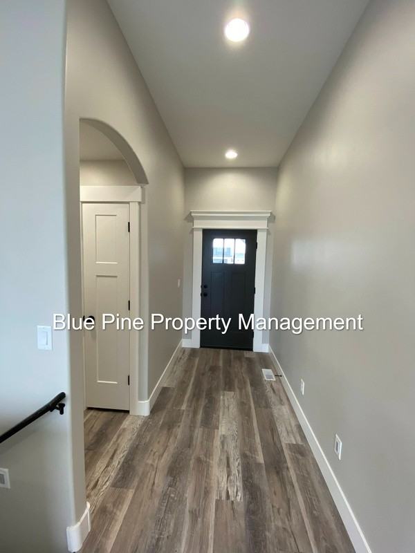 3840 Ventura Ave - Photo 2 of 19