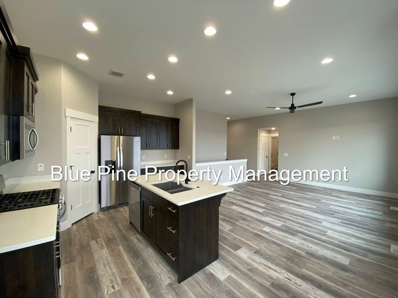 3840 Ventura Ave - Photo 6 of 19