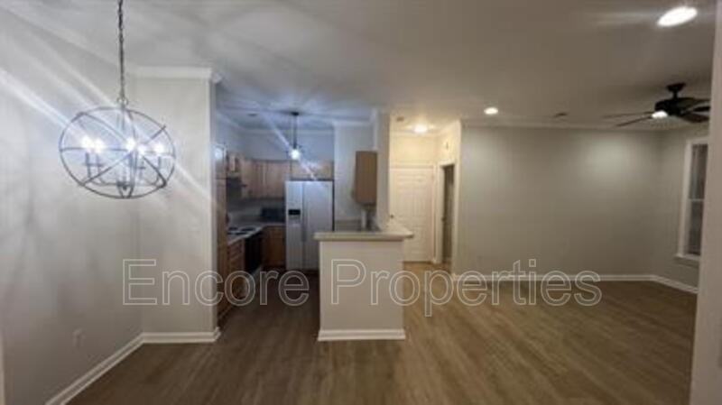 800 Savannah Ridge Rd #101 - Photo 3 of 13