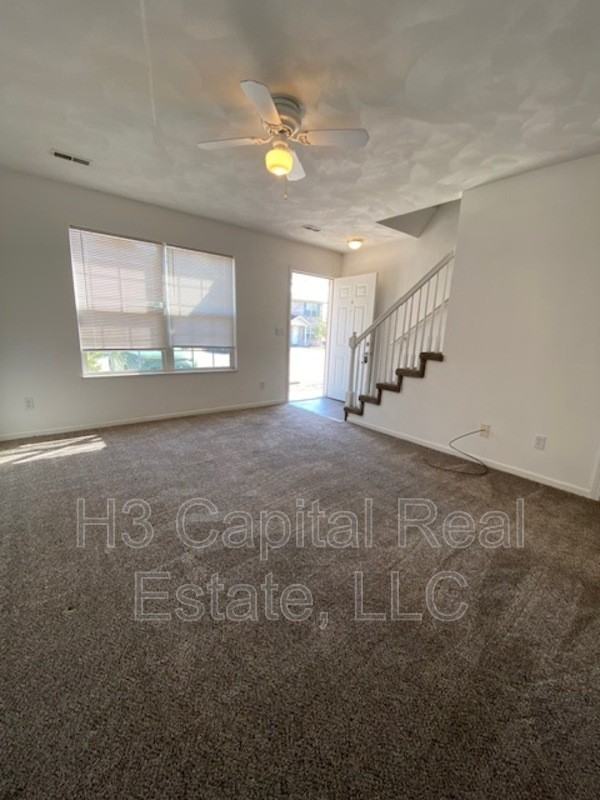 112 Autumn Pine Dr #6 - Photo 3 of 16