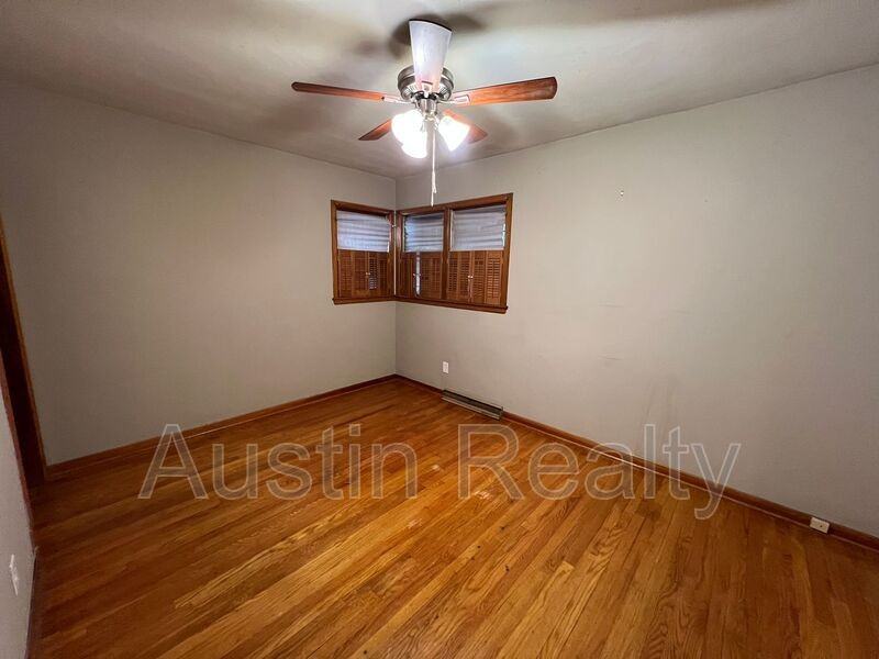 3550 Norman Ave - Photo 3 of 11