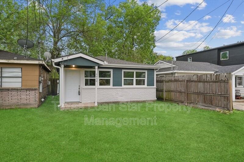 4630 Clover St - Photo 2 of 27