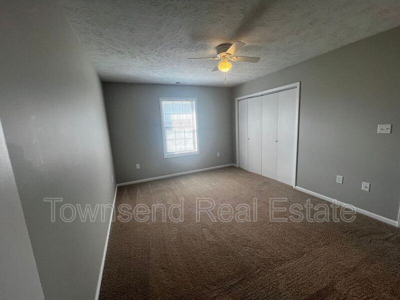 1409 Ireland Dr Apt D - Photo 7 of 11