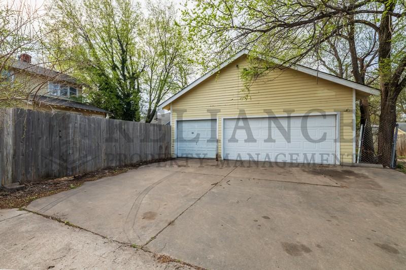 439 N Lorraine Ave - Photo 7 of 33