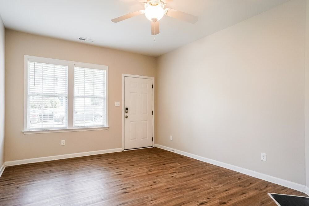 2811 Erinridge Rd - Photo 5 of 17