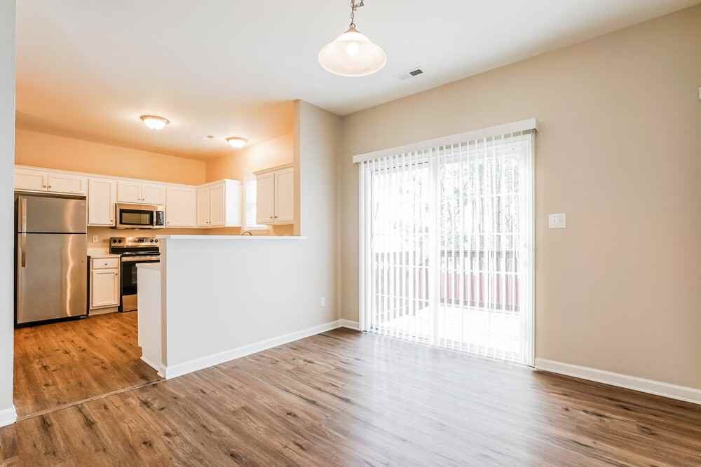 2811 Erinridge Rd - Photo 6 of 17