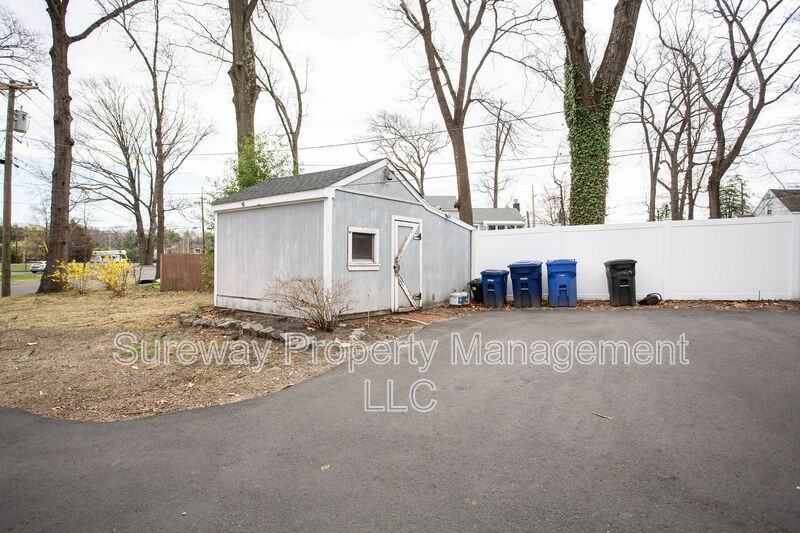 10 Evergreen Ave - Photo 2 of 42