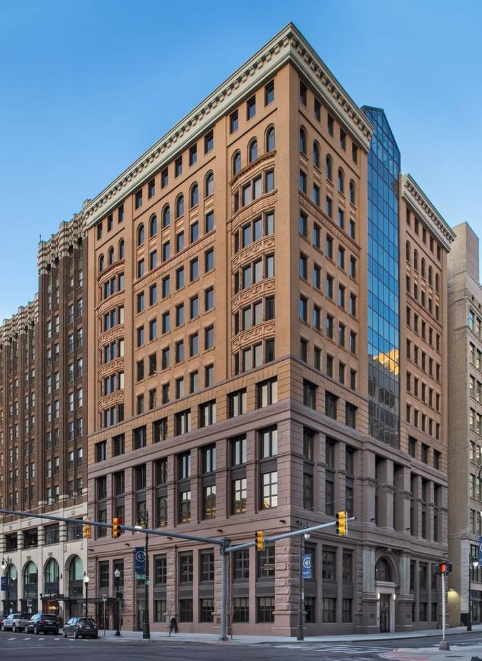 Detroit Savings Bank - Photo 4 of 36