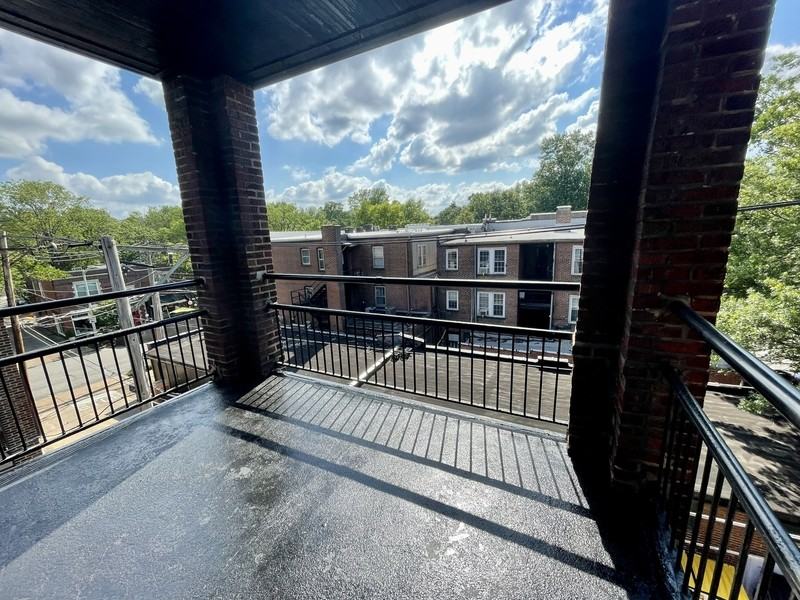 6332 N Rosebury Ave Apt 2w - Photo 4 of 19