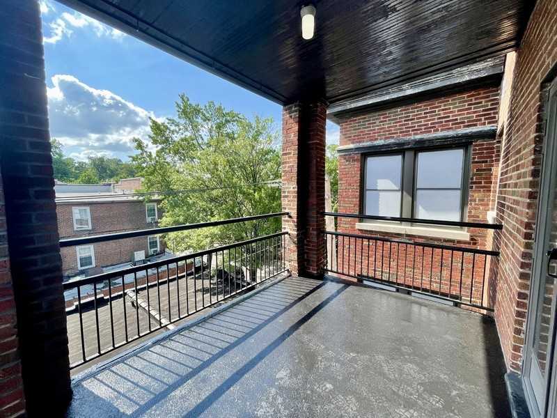 6332 N Rosebury Ave Apt 2w - Photo 5 of 19