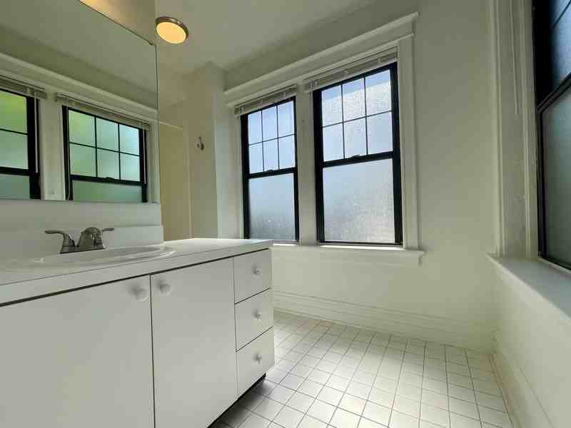 6332 N Rosebury Ave Apt 2w - Photo 6 of 19