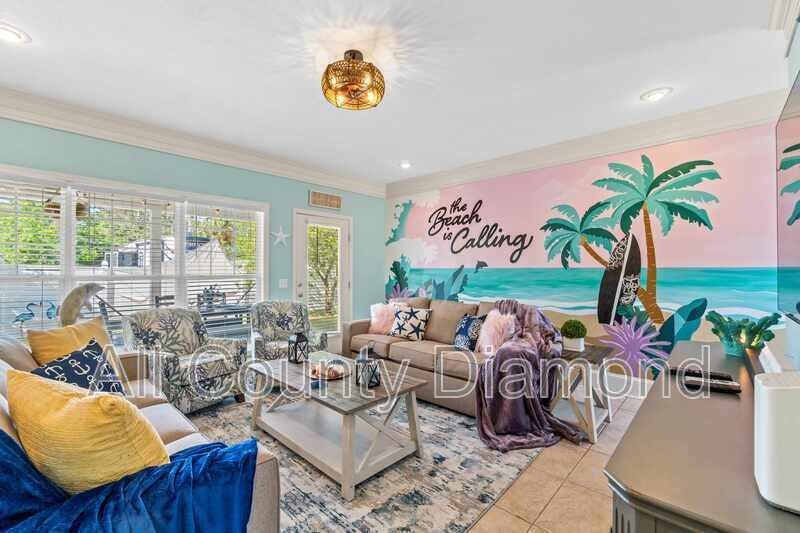 9004 Polly Ave - Photo 6 of 30