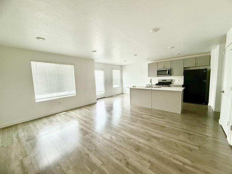 8522 W Beckville Dr - Photo 2 of 9