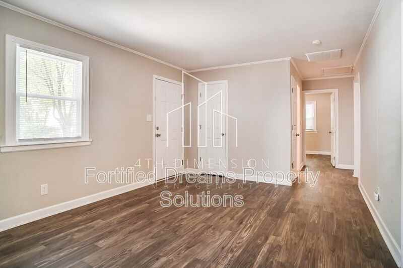 413 Hobson St - Photo 2 of 16