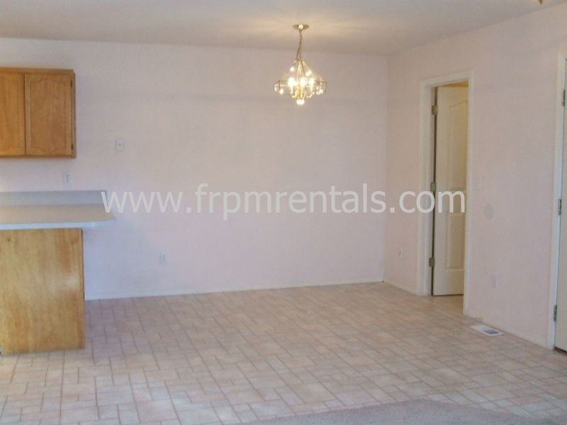 1901 N Allumbaugh St - Photo 2 of 12