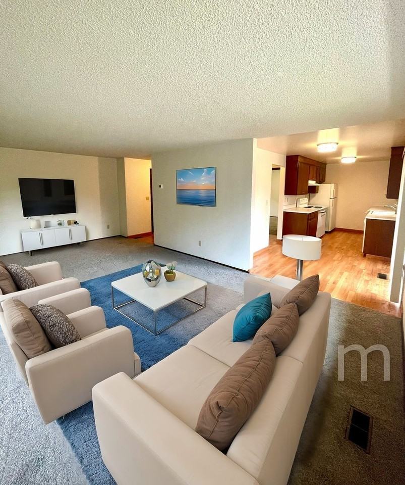 1442 Rainier Dr #2 - Photo 5 of 15